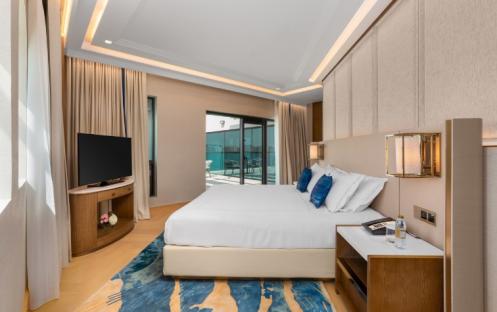 Taj Exotica - Exotica Suite Sea view with Open Jacuzzi  Bedroom